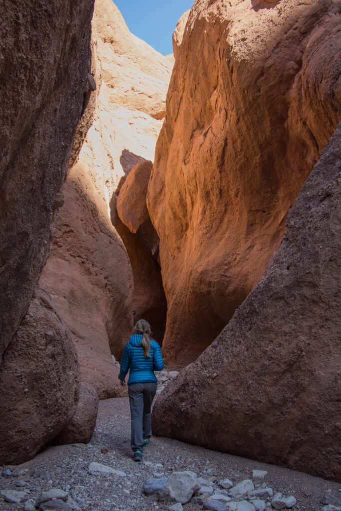 Blog d'itinéraires de trek et randonnée et conseil voyage. Randonnée dans le canyon des Doigts du Singe dans les gorges de Dadès au Maroc.