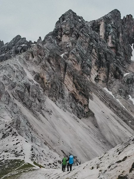 Trek de 7 jours les Dolomites en Italie : conseils, itinéraires, recommandations et photos pour réaliser un trek dans les Dolomites en Italie. Col Marcuoira.