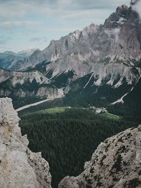 Trek de 7 jours les Dolomites en Italie : conseils, itinéraires, recommandations et photos pour réaliser un trek dans les Dolomites en Italie.Col Marcuoira.