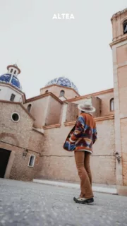 ALTEA 💙

C'est un peu par chance que nous avons découvert cette petite ville surnommée la perle de la Costa Blanca. 

Située entre Valencia et Alicante, c’est une ville avec un centre historique vraiment charmant qui nous plonge dans l’authenticité espagnole. 🇪🇸

Tu avais déjà entendu parler de cette petite ville ?

Avez-vous d'autres villages à nous conseiller ? 🤩

#altea #costablanca #espagne #costablancaspain🇪🇸 #voyage