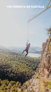 La Via Ferrata la plus folle de notre vie 😱

Alors là on ne s'attendait pas à trouver un parcours aussi fou, on ne s'est jamais autant amusés sur une Via Ferrata... 🤣

Pour les amateurs de sensations fortes :

📍Via Ferrata de Castala, Andalousie
💪🏻 K2 à K5 (les portions les plus difficiles peuvent être évitées)
🧗🏻‍♀️ Tyroliennes en option 
🥾 5 minutes d'approche
⌚ ~2h
🅿️ 36.887729,-2.918341
💰 Accès gratuit

Ça te tente ? 😄

#viaferrata #espagne #andalousie #viaferrataespaña  #funtimes