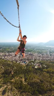 Un résumé quasi complet des via ferrata d’Espagne qu’on a pu faire cet hiver et qu’on a partagé en 2026 sur nos réseaux 🤩

Vous les retrouverez absolument toutes sur notre instagram ainsi que sur notre blog (lien dans notre bio).

Beaucoup d’autres sont à venir, cette fois-ci en France ! Et on a déjà commencé à en dénicher de très belles sur notre parcours de la Via Alpina qu’on a hâte de vous partager 🥰

Abonnez-vous pour ne pas les manquer ! 🦾

#viaferrataextreme #viaferrataespaña #viaferrata  #climbing #escalade