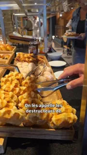 Quand on fait de la montagne il ne faut absolument pas en croiser un 😂.

Et comme de par tout grand hasard il y en a aucuuuun sur la Via Alpina heeeeein ? 😆

#trek #randonnée #trekking #buffet #indigestion