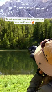 Le Lac Miroir 💧(ou lac des Prés Soubeyrand) est un joyau du parc naturel régional du Queyras. Dans un écrin de mélèzes il est particulièrement joli en automne. Il porte son nom grâce à ses eaux paisibles qui reflètent quasiment à la perfection les sommets environnants et le ciel. 👀

❓️​Informations pratiques :

​🅿️ (Pied du Mélezet) : 44.649858, 6.791808 (44°38'59.5"N 6°47'30.5"E)
​💸 Gratuit
​⌚️(aller simple) : Environ 1h30 à 2h (compter ~3h15 à 3h30 pour l'aller-retour)
​↗️ Environ +500 m à +550 m (départ à ~1 680 m, arrivée au lac à ~2 217 m)
​
Le télésiège permet de réduire l'effort en saison estivale. Le ticket piéton coûte 10€a/r par personne.