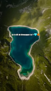Seewlisee 🩵

C'est le plus grand et le plus profond lac de la région ! Tu peux bivouaquer à côté de cette petite merveille mais il faudra obtenir un permis payant au préalable. 

Nous y sommes seulement passés sans y bivouaquer mais le spot donnait vraiment envie !

Infos pratiques :

📍Canton d'Uri
⛰️ 2021m d'altitude 
⛺ Réservation obligatoire 
🤑 20 CHF/personne
🕒 Arrivée à 18h maximum pour le bivouac
🚾 Toilettes sur place 
🐕 Chiens autorisés tenus en laisse 
🥾 3h - 4,5km - 910m+ (depuis le téléphérique de Silenen)

Tu serais prêt à payer pour dormir ici où tu préfères les spots gratuits ? 🤑

#bivouac #alpes #trekking #randonnée #suisse