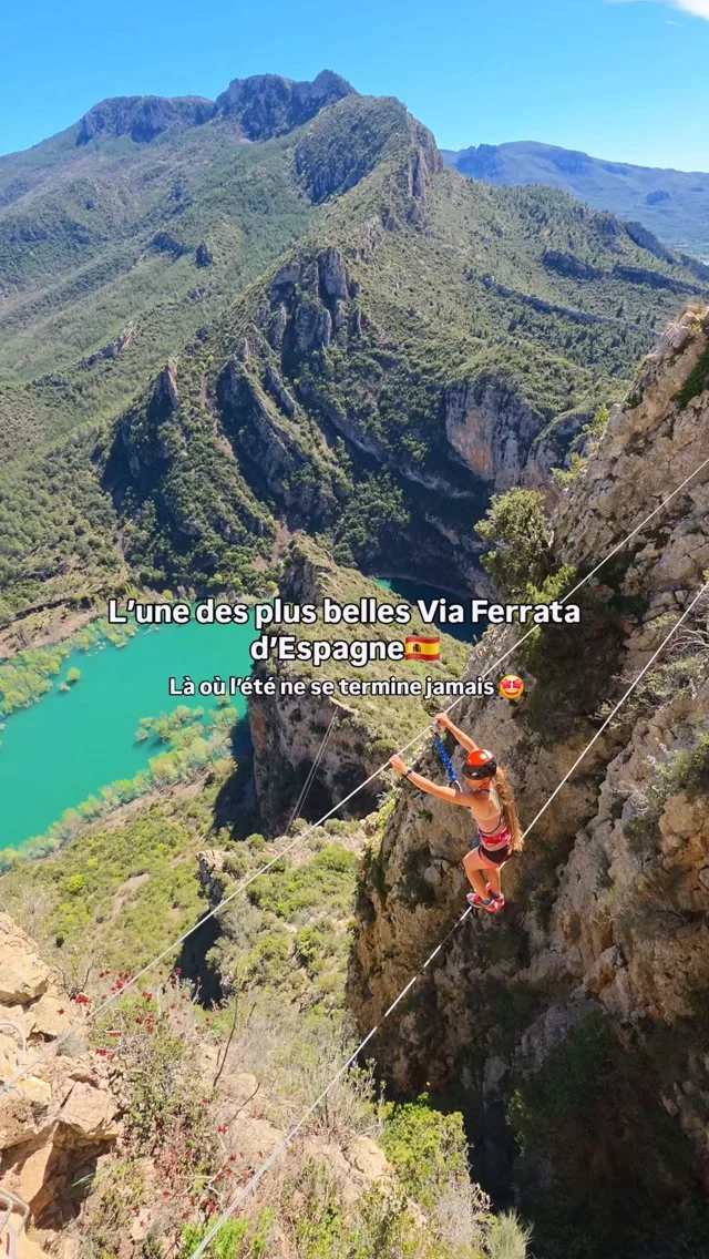 La Via Ferrata de lo Pas de la Savina
c’est un parcours ultra impressionnant, on peut faire un pendule géant, traverser un pont de singe gigantesque (vraiment flippant 😅), grimper sur une échelle ADN le tout en observant des aigles et des gypaetes. 😍
🅿️ 41.971484, 0.599511
💰 gratuite
📍 Estopiñán del Castillo, Huesca, Espagne
➡️ 20 minutes d’approche
⬅️ 30 minutes (retour)
⌛ 3h
💪🏼 K4/K6+
📏 450 m
☀️ nord est
🚷 0 échappatoire
Plus d’informations sur notre blog - "Via ferrata de lo pas de la Savina pendule géant"
Www.exploreapertedevue.com
Plus de via ferrata : rdv sur youtube.
#viaferrataextreme #viaferrata #escalade #randonnée #sportoutdoor