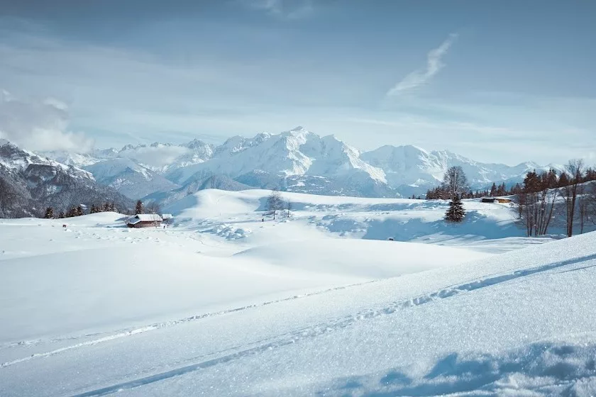 Refuge de Mayères : randonnée enneigée en Haute-Savoie