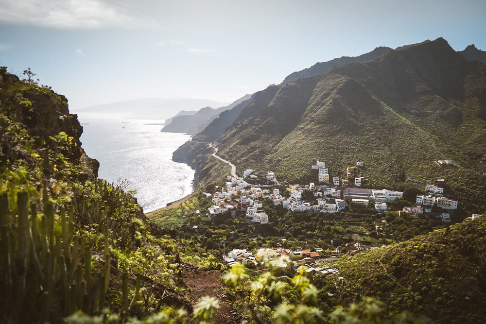 tenerife anaga mer océan parc naturel rural cactus soleil atlantique ile espagnole canaries teide vegetation luxuriante trek randonnée trois jours escalade maison blanche