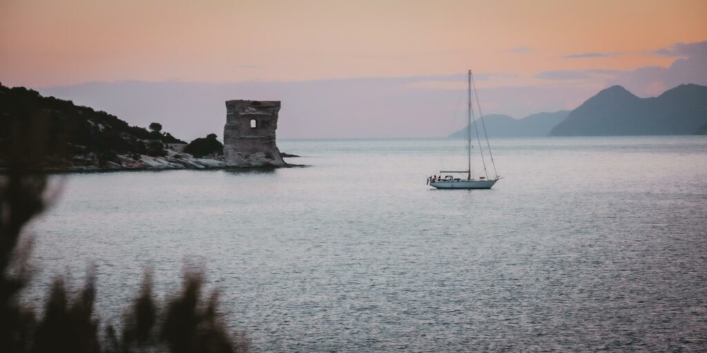 Tour Génoise de la Mortella desert des Agriates