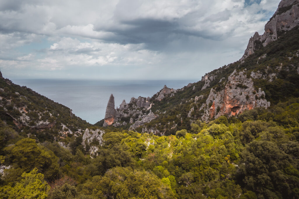 Randonnée en Sardaigne à Cala Goloritzé. Idées, itinéraires, topos et photos de randonnées en Sardaigne (Italie).