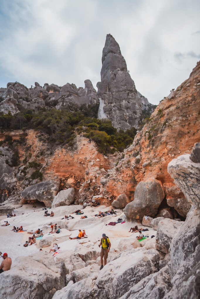 Randonnée en Sardaigne à Cala Goloritzé. Idées, itinéraires, topos et photos de randonnées en Sardaigne (Italie).