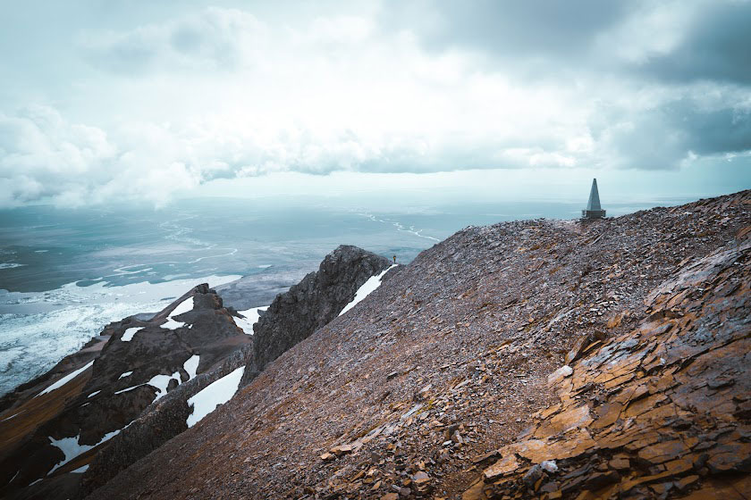 Blog d'itinéraires de trek et randonnée et conseil voyage. Randonnée à Kristínartindar dans le parc national de Skaftafell en Islande.