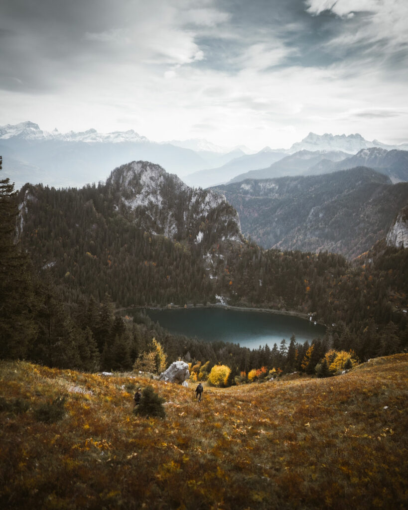 Randonnée au Lac de Tanay dams le Valais Suisse
