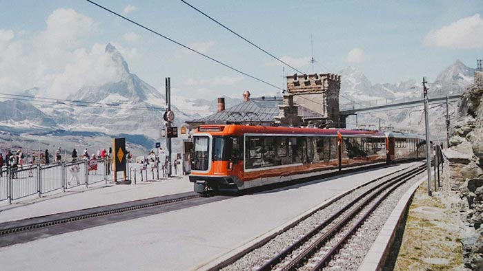 Randonné au Gornergrat face au Mont Cervin. Idées de rando à Zermatt dans le Valais en Suisse. Itinéraire, photos et recommandations de voyage, randonnées et trek.