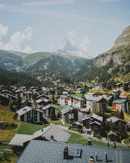 Randonnée au Gornergrat avec vue sur le Cervin à Zermatt dans le Valais en Suisse. Explore à Perte de Vue blog d'itinéraire de trek et randonnée, voyage en France et dans le monde.