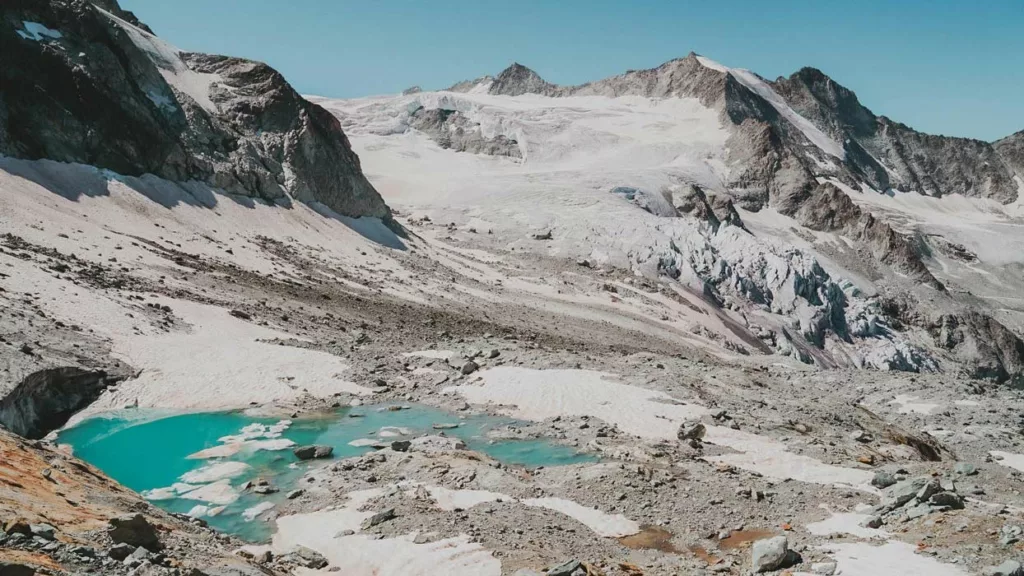 Randonnée au Pigne de la Lé et Cabane Moiry dans le Valais en Suisse. Blog d'itinéraire et recommandation randonnée et trek, voyage.