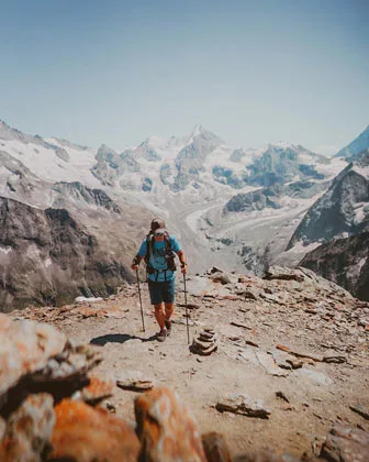 Randonnée au Pigne de la Lé et Cabane de Moiry dans le Valais en Suisse. Explore à Perte de Vue blog d'itinéraire de trek et randonnée, voyage en France et dans le monde.