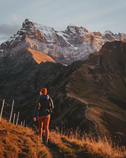 Trek du Tour des Dents du midi en Suisse dans le Valais. Itinéraire, topo, photos et recommandations pour randonner et réaliser un trek en Suisse.