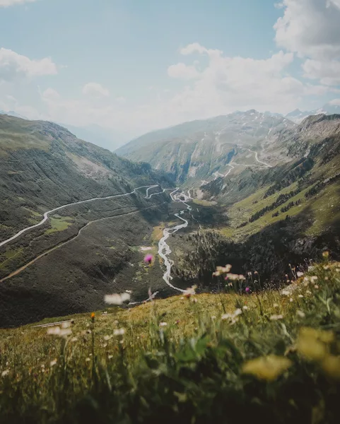 Belvédère du Glacier du Rhône et col de la Furka (Furkapass) randonnée facile et courte en Suisse dans le Valais.