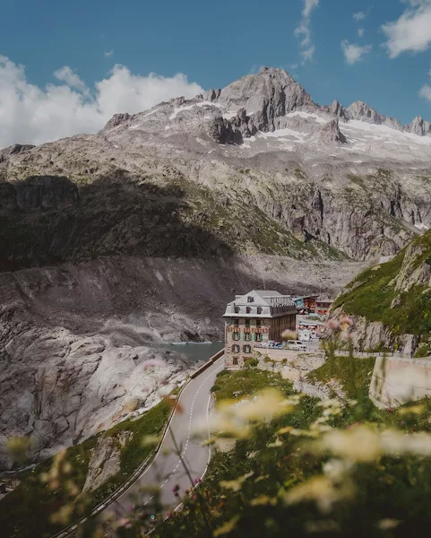 Belvédère du Glacier du Rhône et col de la Furka (Furkapass) randonnée facile et courte en Suisse dans le Valais.