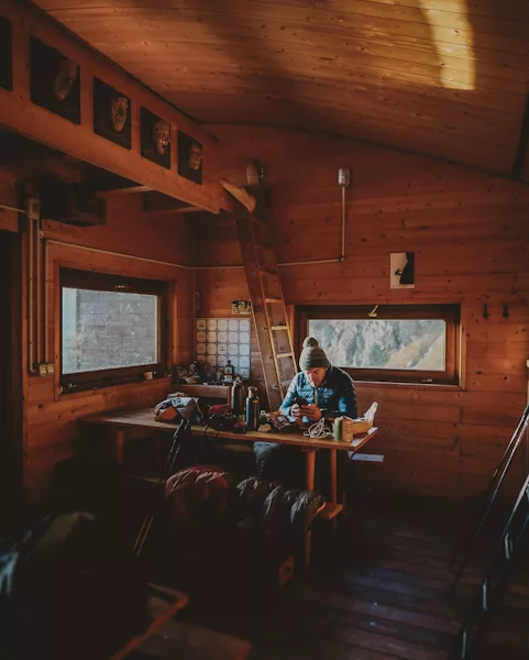 Randonnée sur 2 jours au bivouac de Bionaz dans le Val d'Aoste en Italie. Itinéraire, conseils, photos et recommandations pour randonnée et voyager en Italie. Micro aventure en montagne.