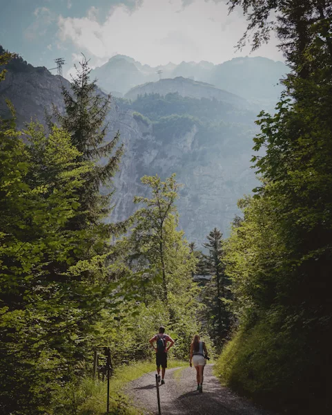 Randonnée au Pantenbrücke à Linthal dans le canton de Glaris en Suisse.