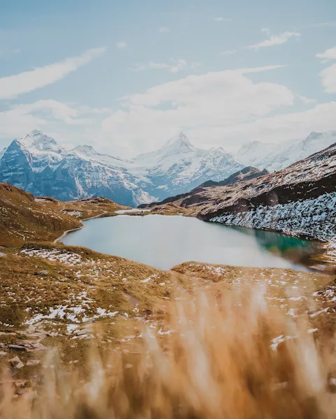 Randonnée à Bachalpsee dans le canton de berne en Suisse à Grindelwald. Itinéraire, conseils et recommandations pour voyager et randonnée en Suisse.