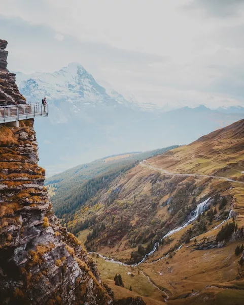 Randonnée à Bachalpsee dans le canton de berne en Suisse à Grindelwald. Itinéraire, conseils et recommandations pour voyager et randonnée en Suisse.