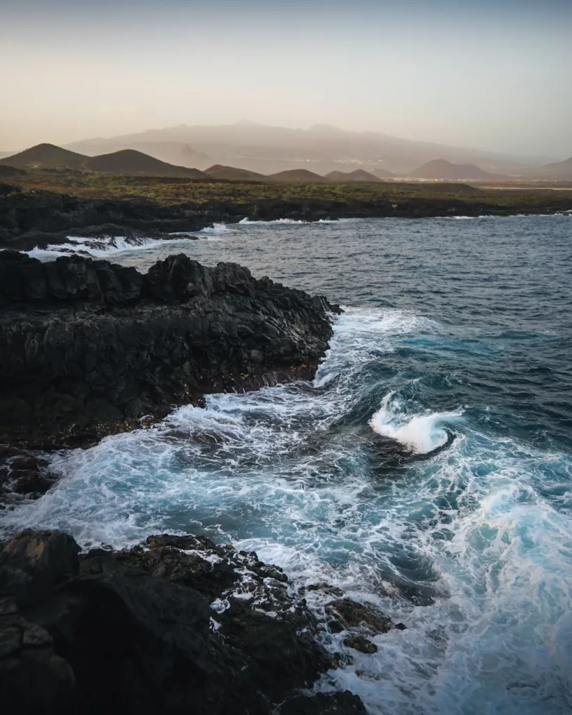 Randonnée à Montaña Amarilla, monument naturel à Tenerife, îles Canaries. Conseils, recommandations et randonnées à Tenerife dans les Canaries.