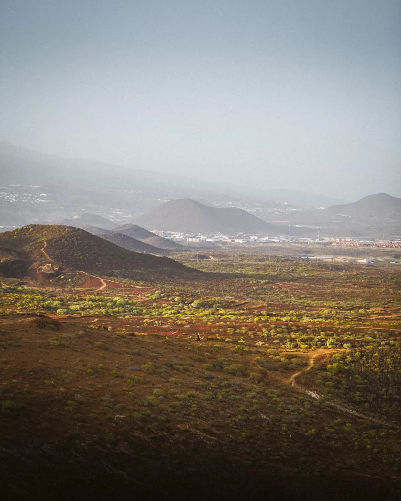 Randonnée à Montaña Amarilla, monument naturel à Tenerife, îles Canaries. Conseils, recommandations et randonnées à Tenerife dans les Canaries.