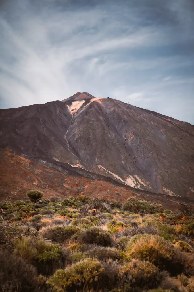 Randonnée aux Roques de García et rocher Cinchado dans le parc national du Teide à Tenerife (îles Canaries, Espagne). Itinéraire, recommandations et photos pur randonner et voyager à Tenerife.