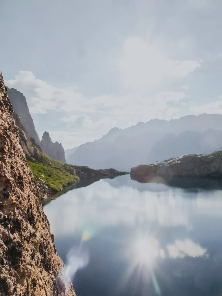 Lac de Capitello vu depuis la grande voie Symphonie d'Automne.