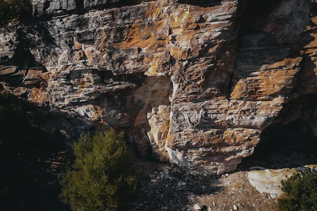 Falaise d'escalade en Haute-Corse : A Tozza, secteur de grimpe sur du Cipolin, grimpe magnifique en Corse proche de Bastia et du Cap Corse.