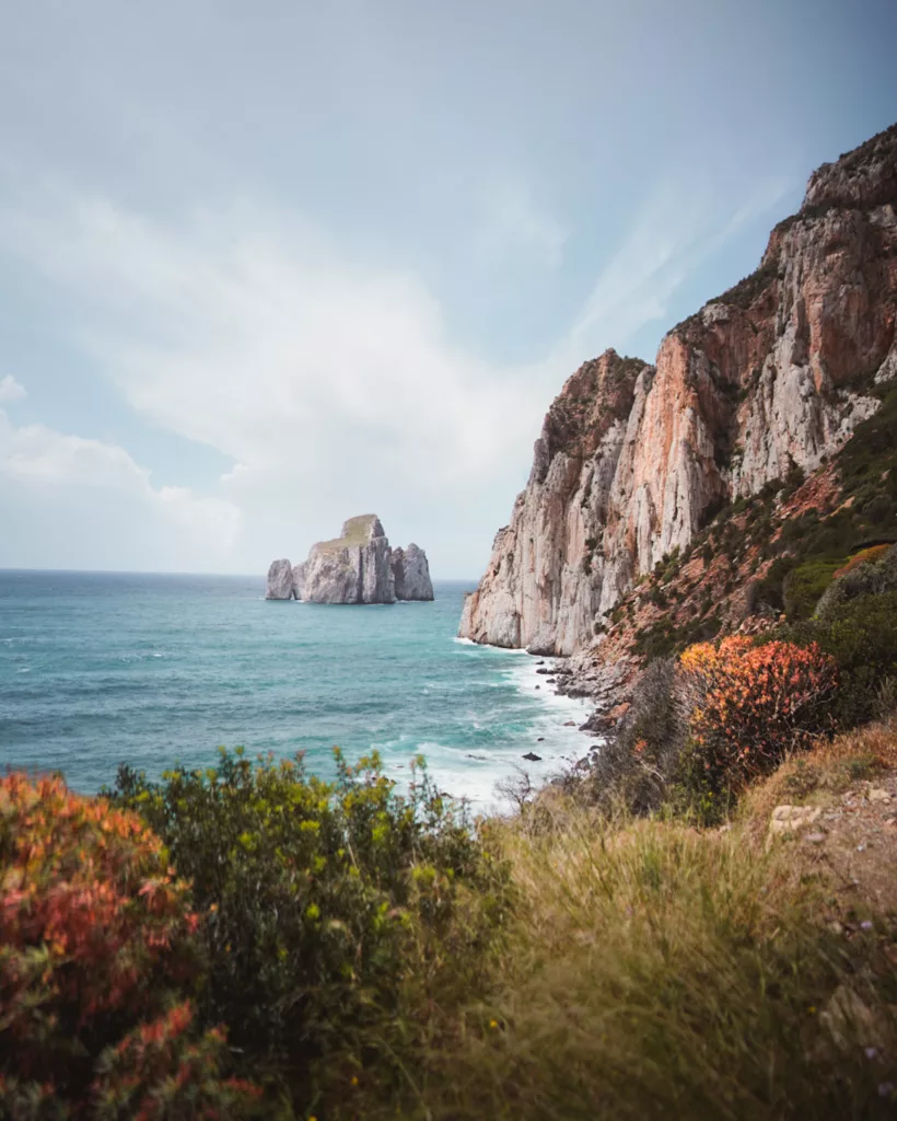 Falaises de Porto Flavia à Masua dans le sud ouest de la Sardaigne.