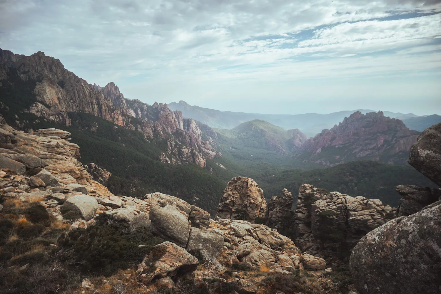 Randonnée facile à Bavella jusqu'à la Croix Leccia en Corse du Sud.