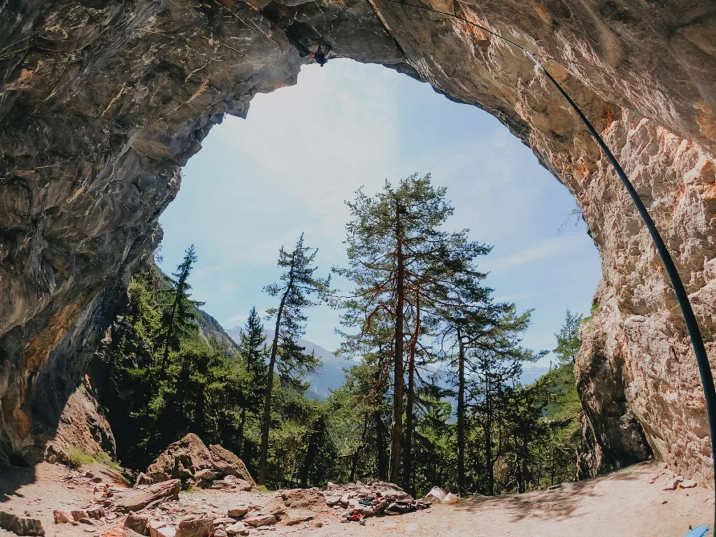 Escalade en Savoie : guide des plus belles falaises