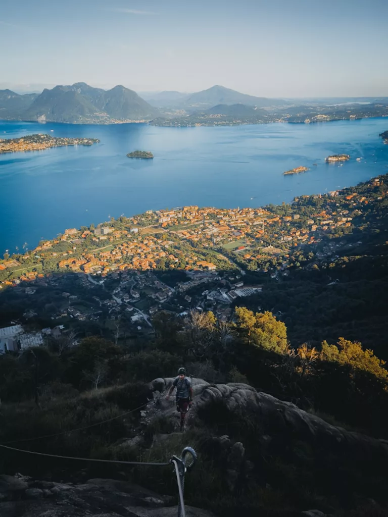 Via Ferrata La Miccia niveau D/E au bord du lac Majeur en Italie.
