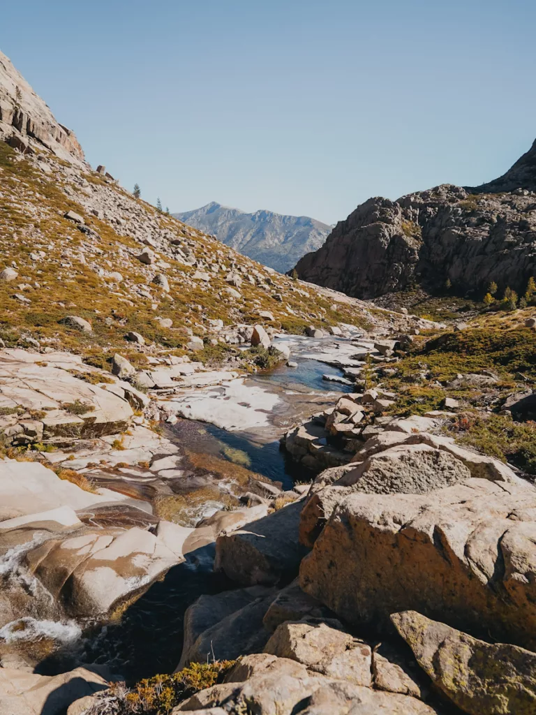 Fleuve du Golo dans la vallée de Ciottulu di i Mori,n lieu de baignade idéale sur le GR20 en Corse.