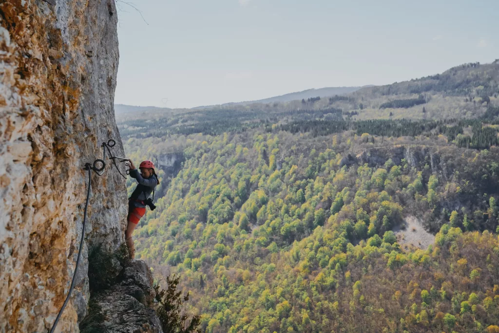 Via ferrata dans l'Ain : notre guide complet. Via Ferrata d'Hostiaz