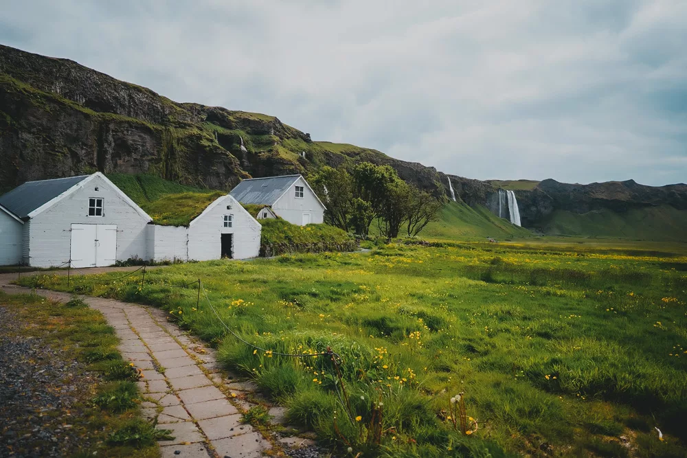 Seljalandsfoss : l'une des plus belles cascades d'Islande, randonnée en Islande