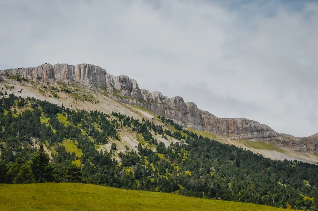 Randonnée sur les plateaux du Vercors dans le Drôme.