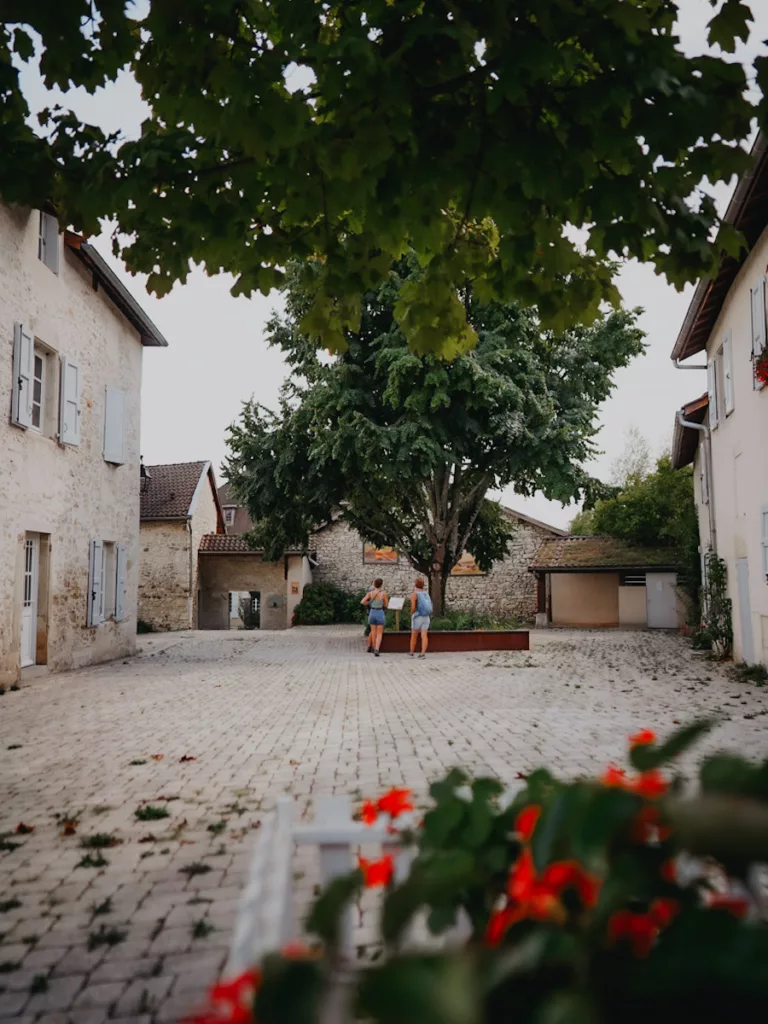 Morestel la cite des peintres, visite de villages médiévaux en Isère.