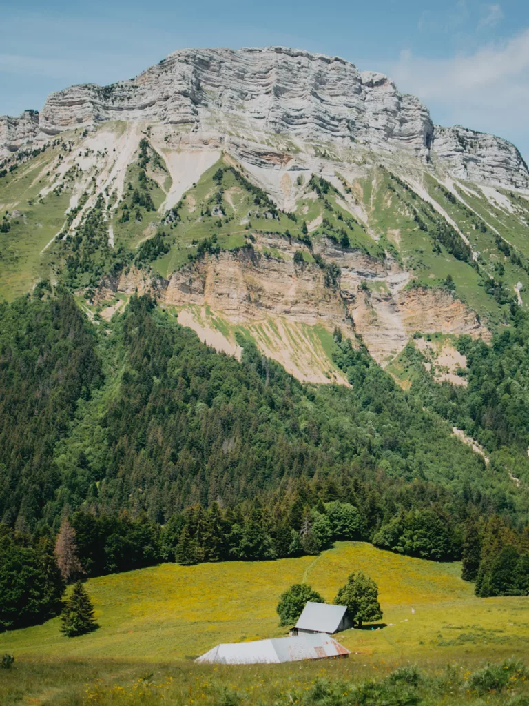 Chamechaude, sommet en Chartreuse, randonnée accessible en transport en commun depuis Grenoble en Isère.