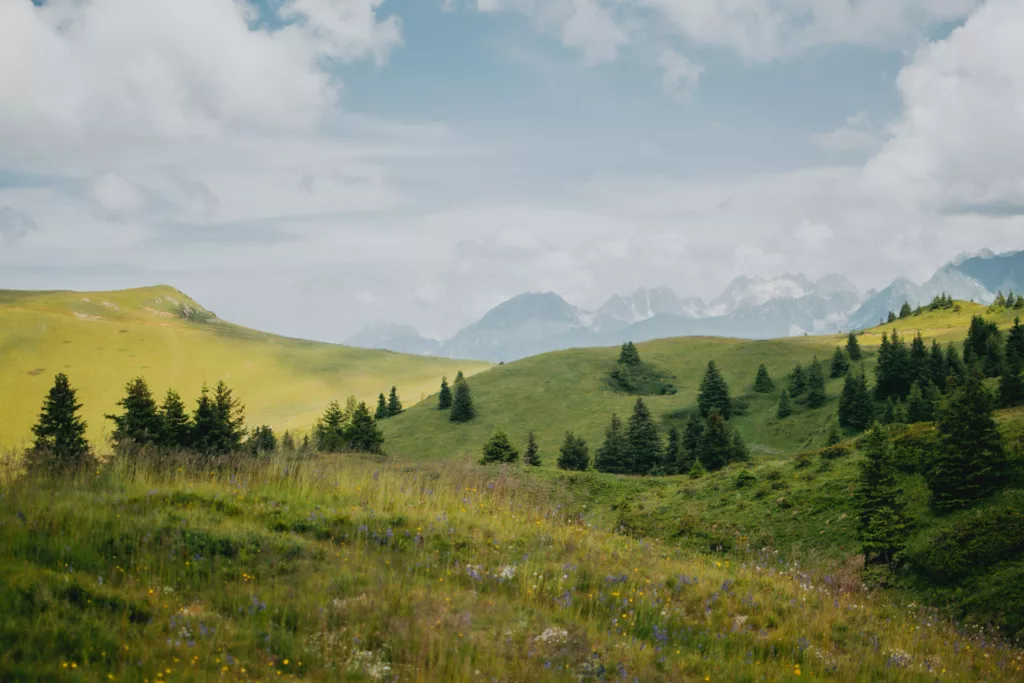 Randonnée dans le station des 7 Laux (Prapoutel) proche de Grenoble en Isère dans le massif de Belledonne.