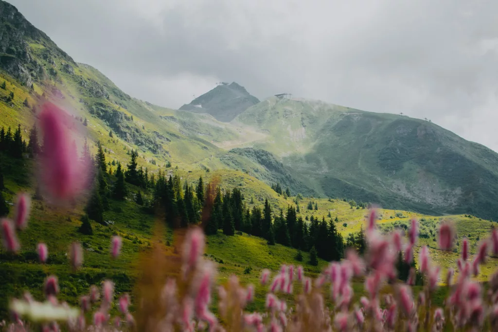 Tour de la station des 7 Laux : randonnée à Prapoutel. Randonnée en Isère dans le massif de Belledonne.