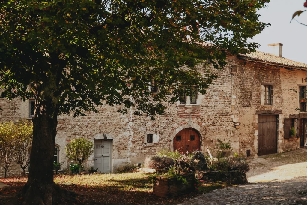 Cirée médiévale de Pérouges dans l'Ain, proche de Lyon.