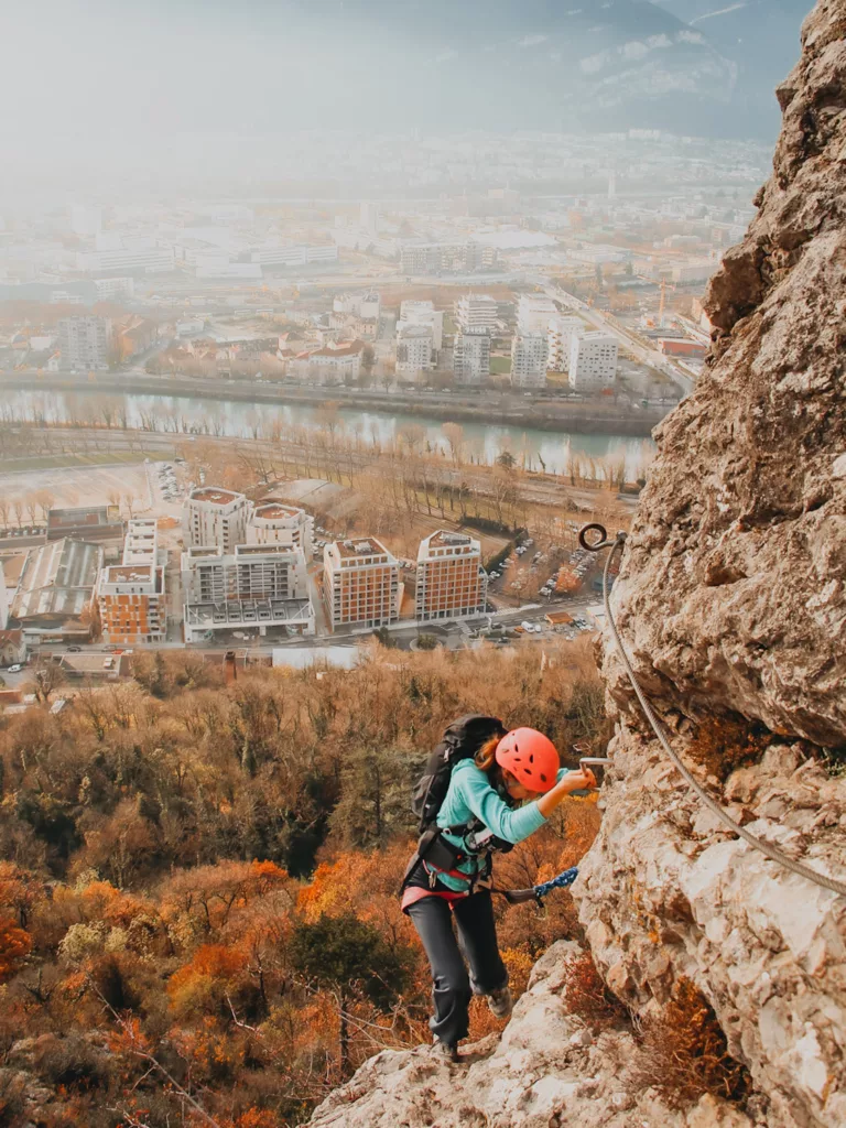 Via ferrata de la Bastille à Grenoble. Guide des via Ferrata en Isère.