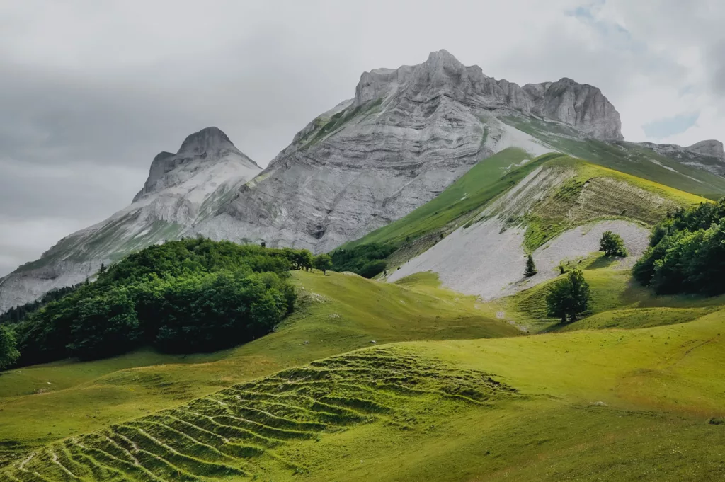 Randonnée dans le Dévoluy au Col de la Croix vers le lac du Lauzon Drôme.