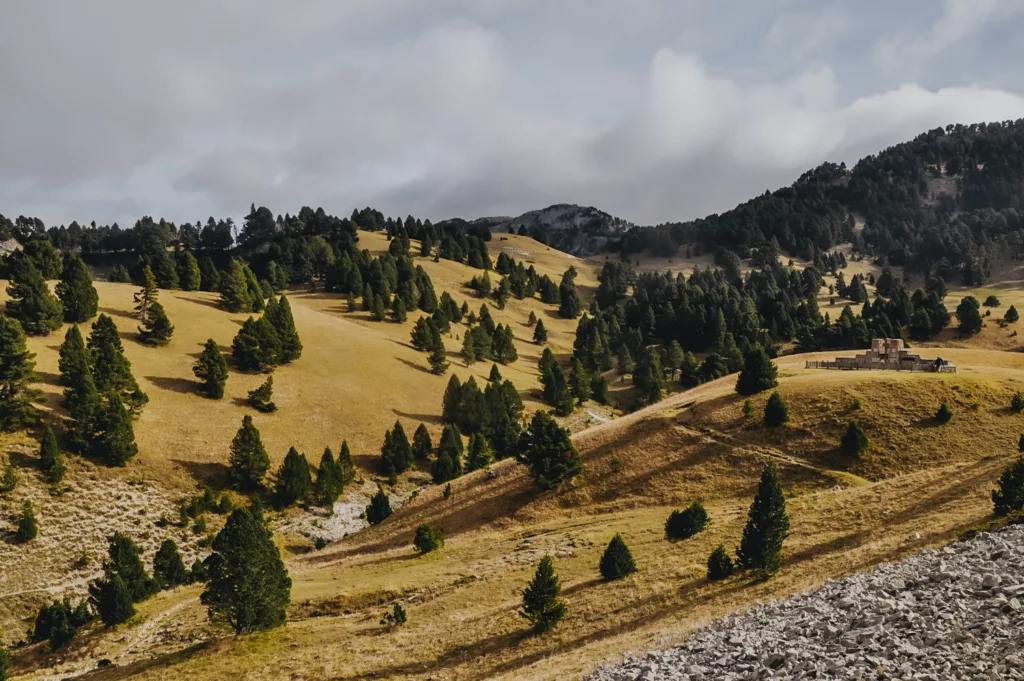 Randonnée vers la cabane de Chaumailloux, l'univers des hauts plateaux du vercors