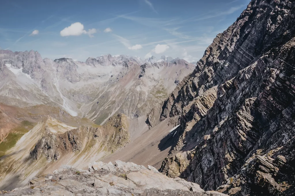 Randonnée à Orcières dans les Écrins : Sommet Drouvet proche du grand lac des Estaris.